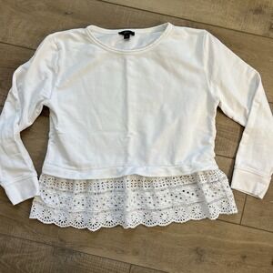 J Crew Top White Eyelet Hem Women Sz Medium Preppy Long Sleeve Cotton Poplin